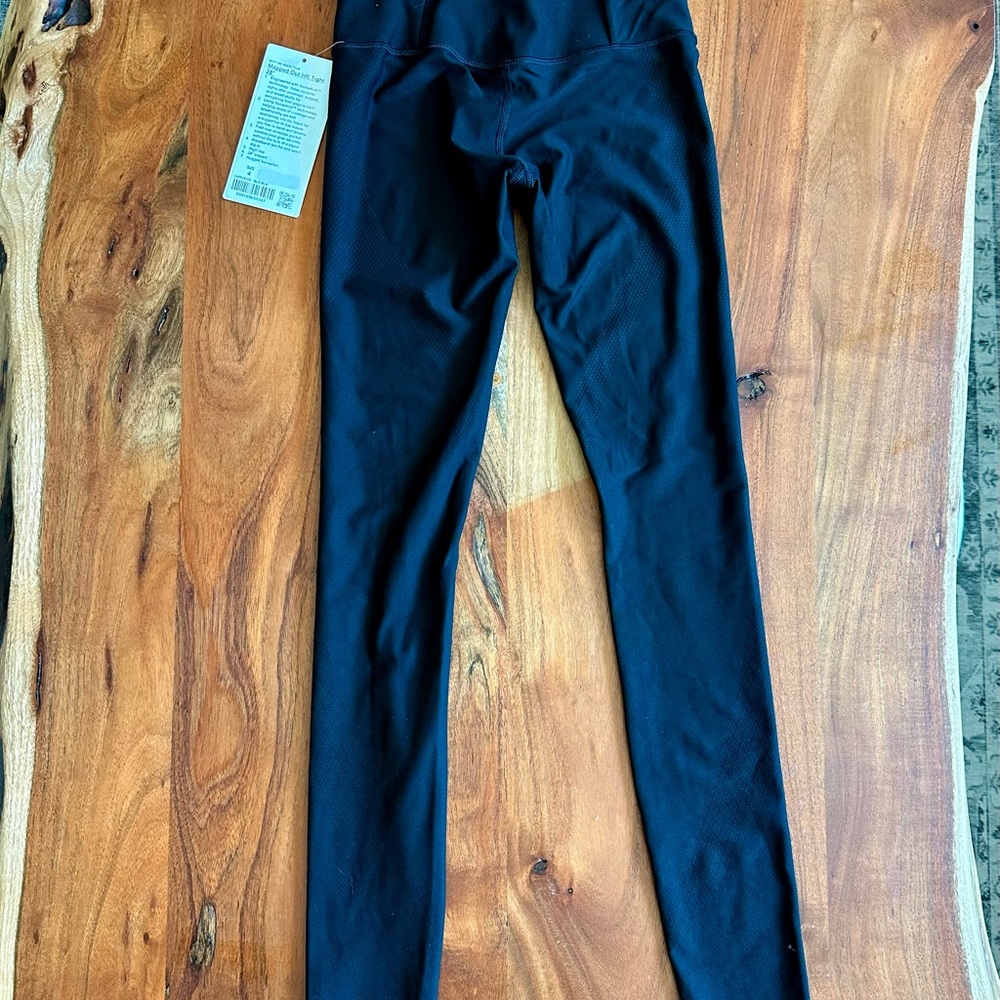 Lululemon Mapped Out HR Tight 28”